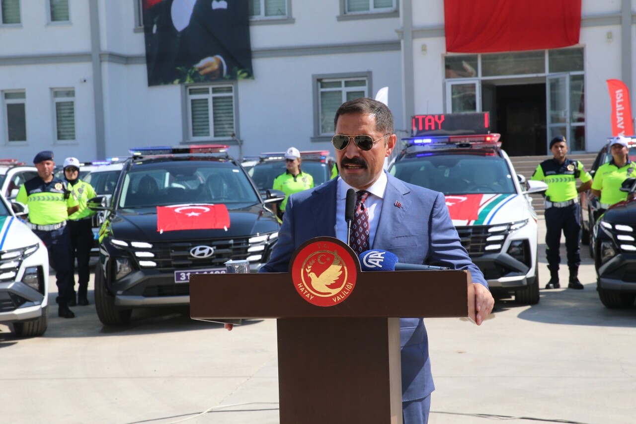 Hatay'da emniyet ve jandarma teşkilatına 111 araç tahsis edildi