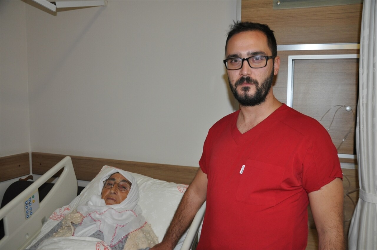 Kanseri yenen Saltanat nine, "kemik çimentosu" tedavisiyle ayağa kalktı