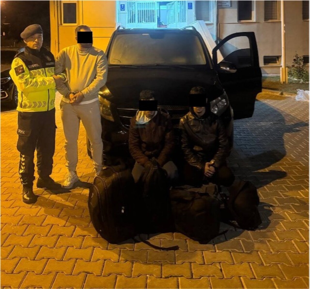 Kırklareli'nde 27 düzensiz göçmen yakalandı