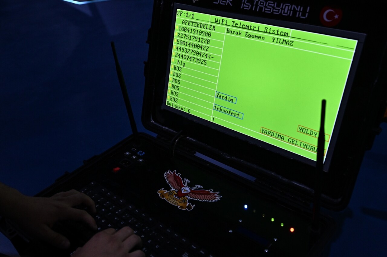 Lise öğrencilerinin afetlerde kullanılması için ürettiği İHA birincilik aldı