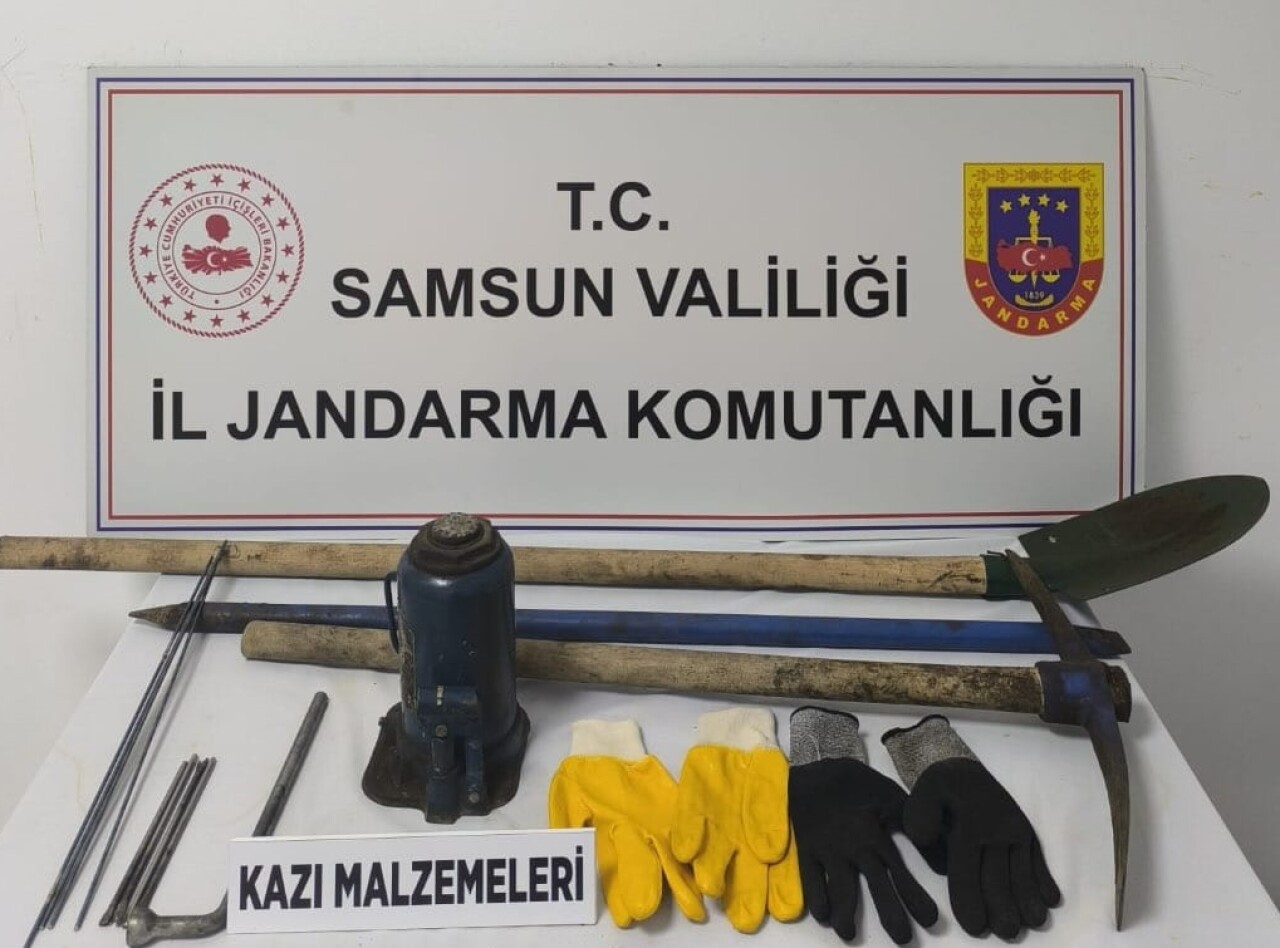 Samsun'da kaçak kazı yapan 2 kişi suçüstü yakalandı
