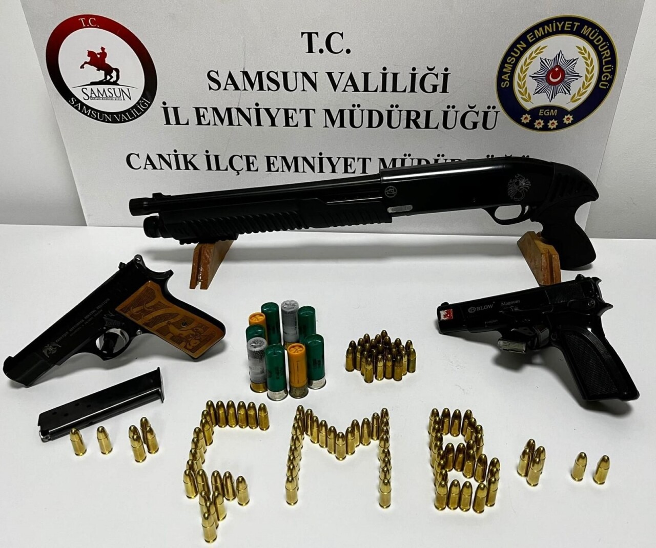 Samsun'da silah ticareti yapan 2 şüpheli yakalandı