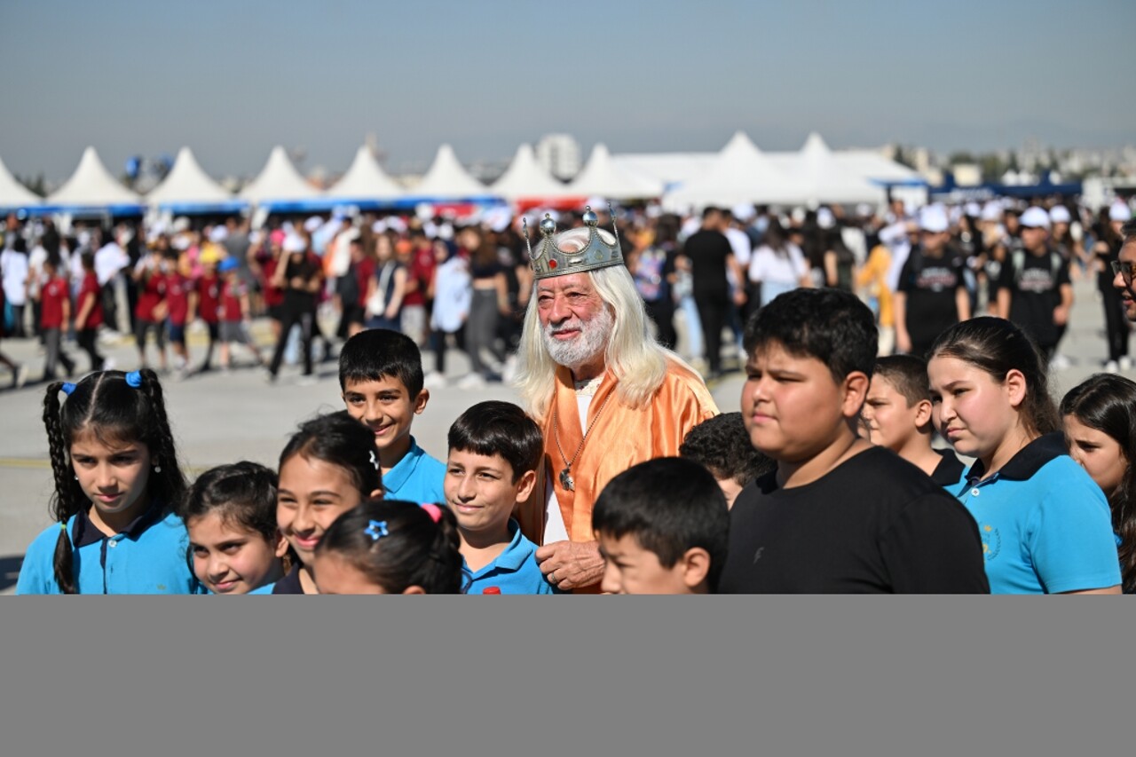 TEKNOFEST Adana'ya yöresel kıyafet ve kostümlerle katıldılar