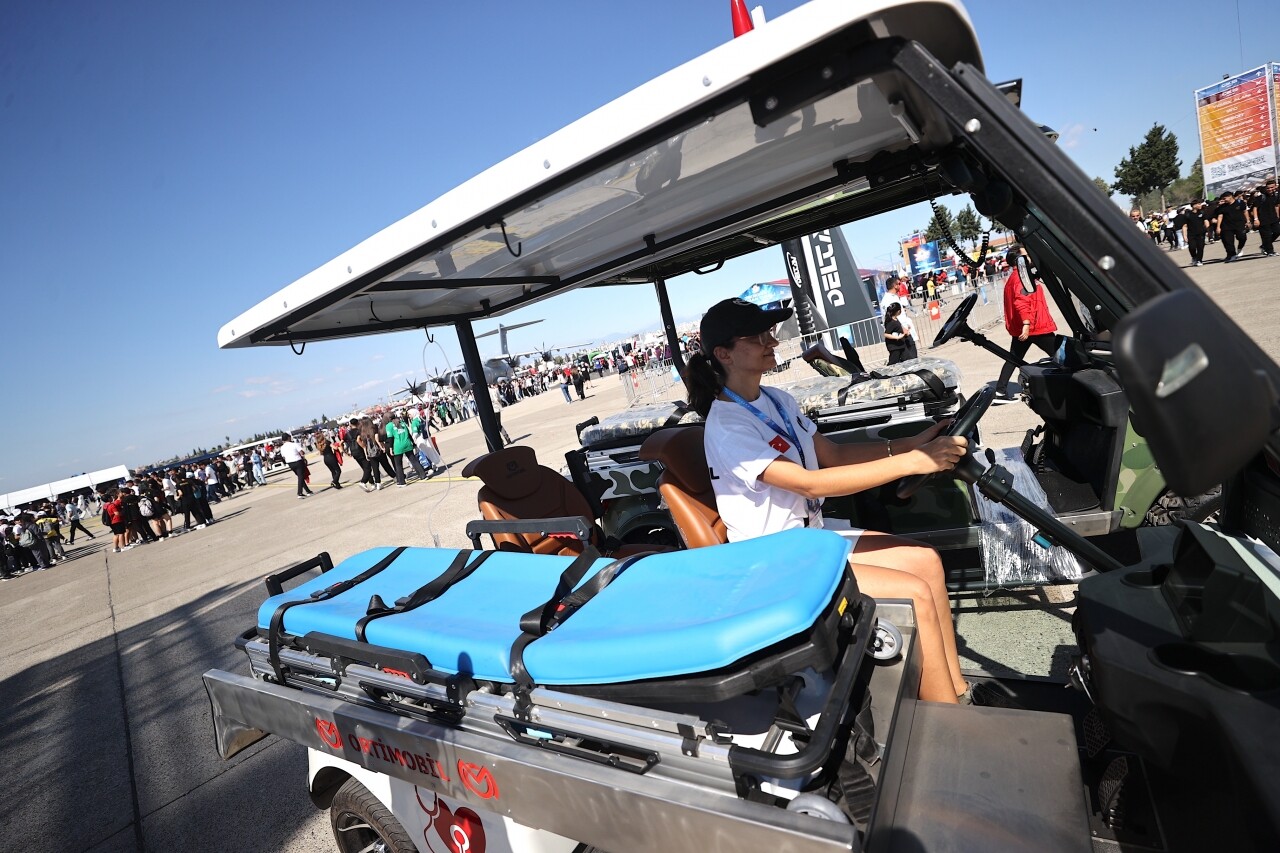 Teknoloji firması, kurtarma operasyonları için askeri ve afet ambulansı üretti