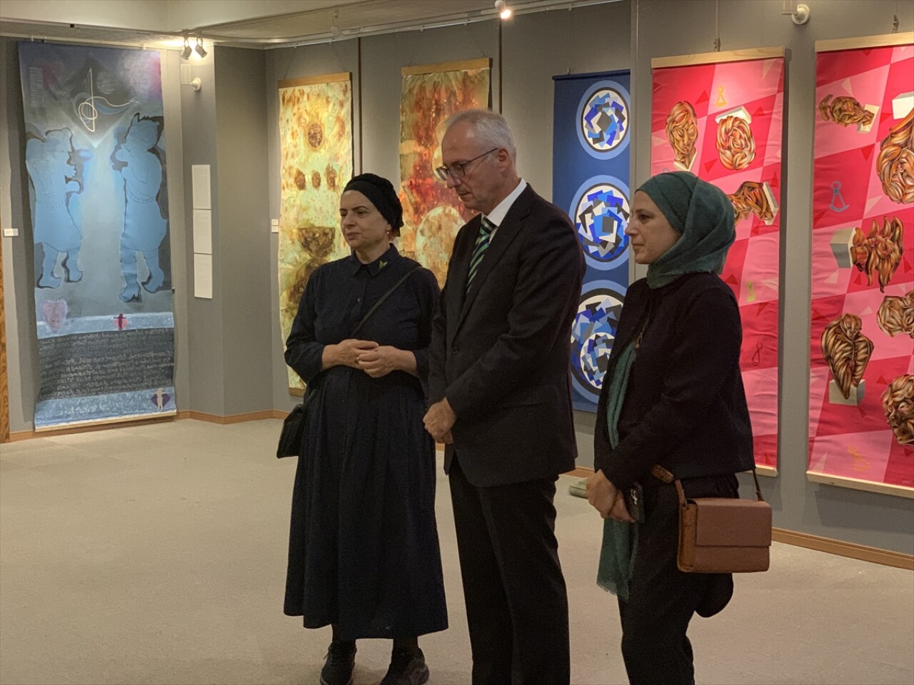 Türk sanatçıların "Güncel Fermanlar" sergisi Tokyo'da açıldı