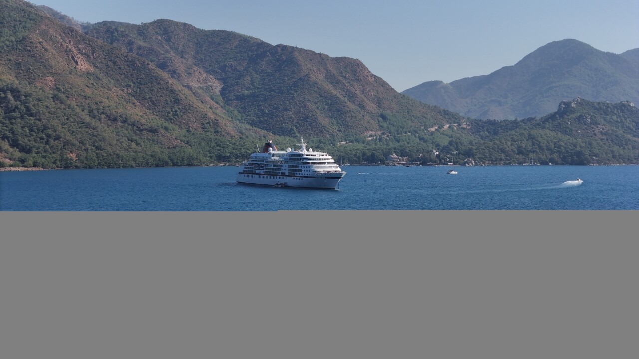 Yolcu gemileri "Marella Discovery" ve "Europa" Marmaris'e geldi