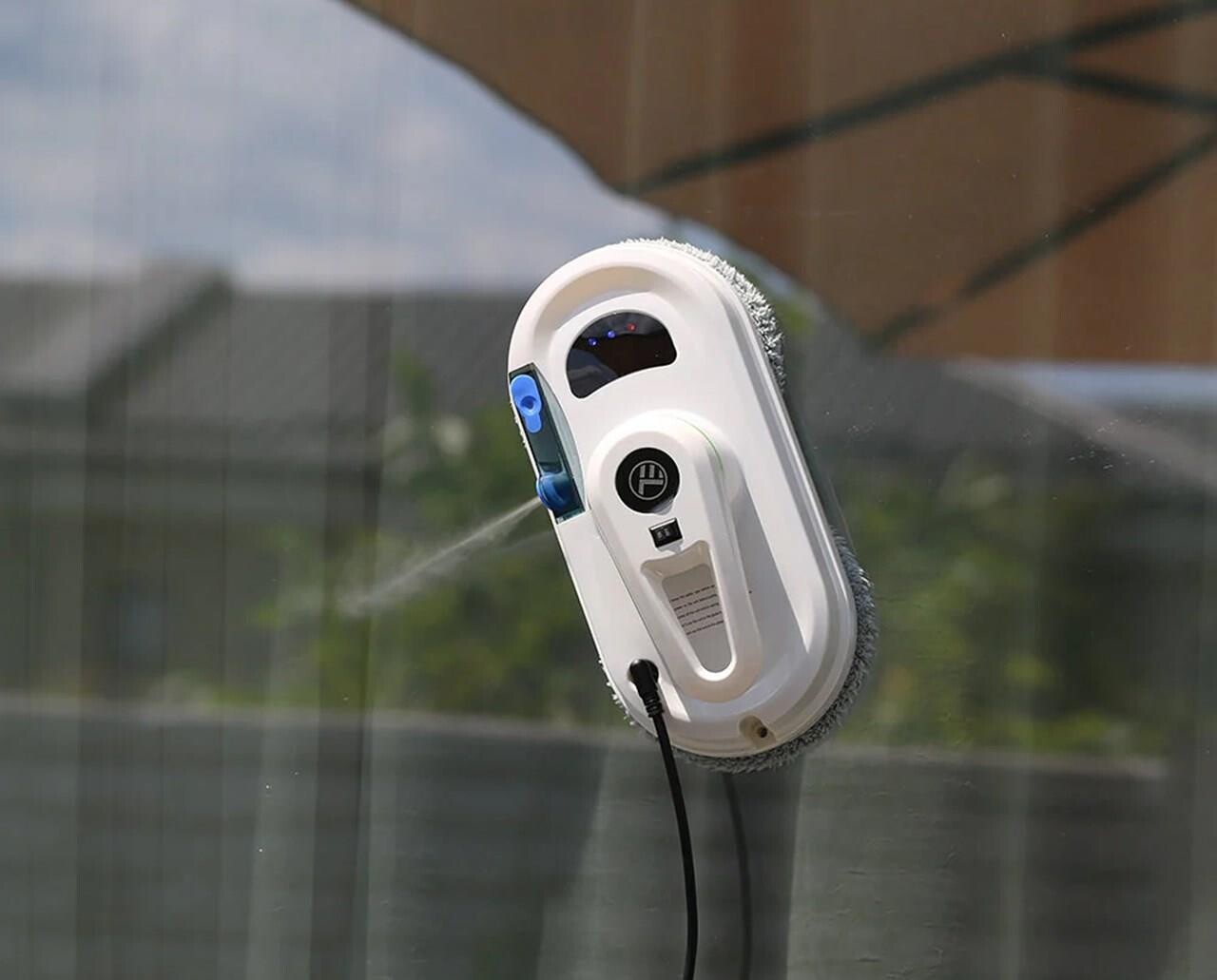 Siz otururken camlarınız temizlensin!