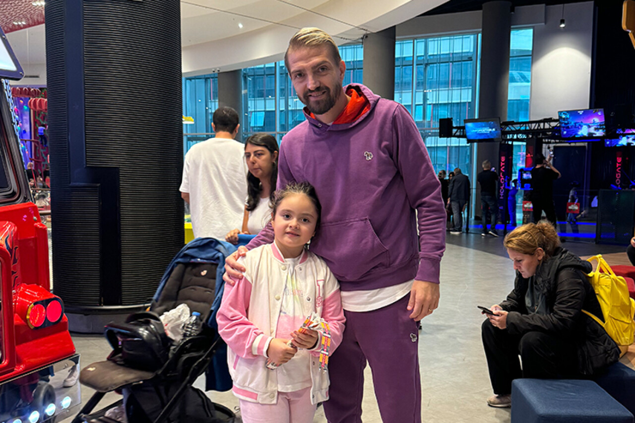 Anne işte baba kız eğlencede