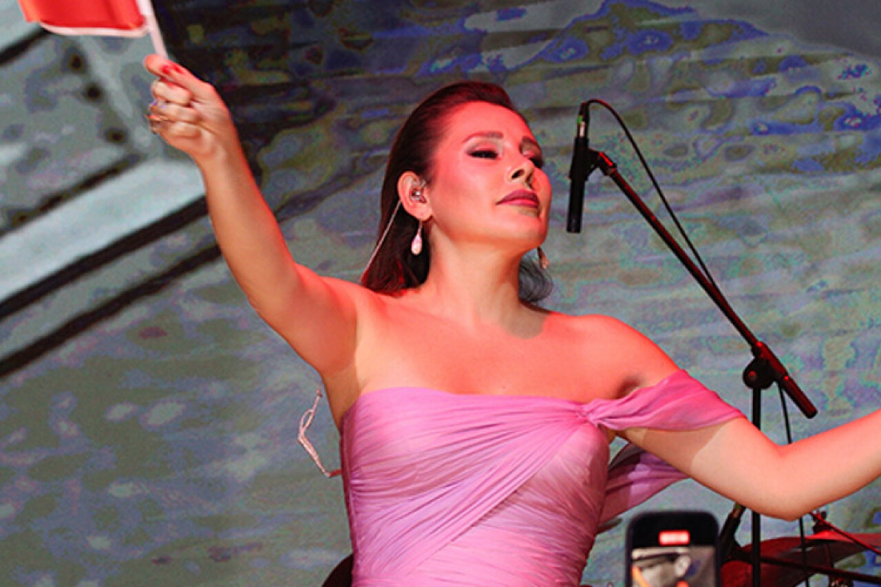 Funda Arar'la erken kutlama