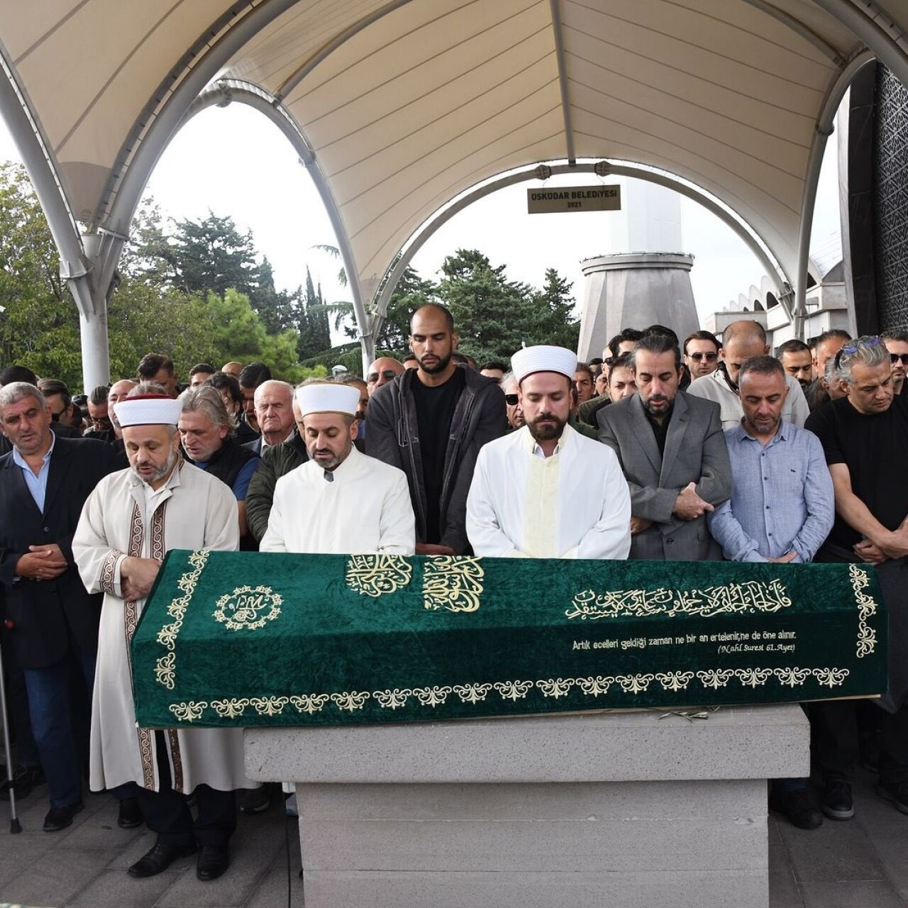 Son yolculuğuna uğurlandı! 7 yaşındaki kızını görenler...