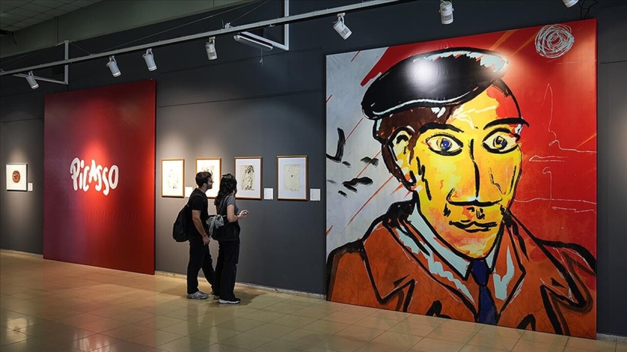 İzmir Kültür Yolu Festivali'nde Atatürk temalı eserlere ilgi