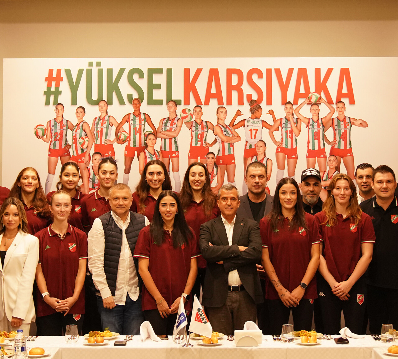 İnfo Yatırım, Karşıyaka Kadın Voleybol Takımı’nın isim ve forma sponsoru oldu