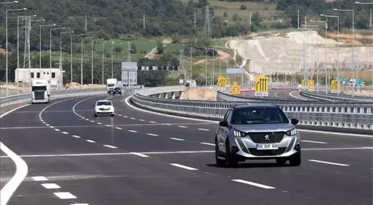 Bu yollardan geçecekler dikkat!