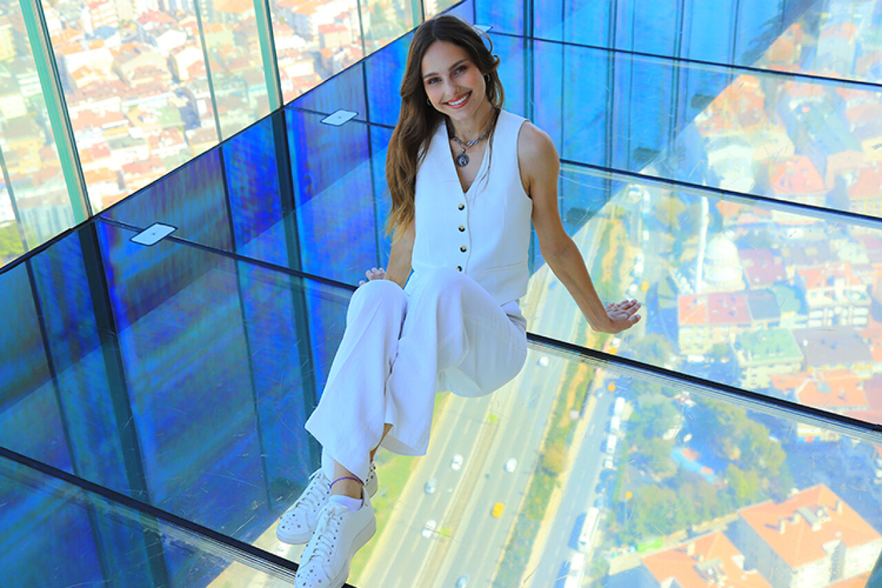 Jessica May'in sürprizleri yolda