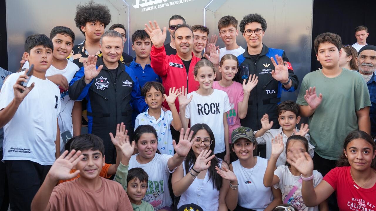 Bakanı Kacır, TEKNOFEST Adana'yı ziyaret etti
