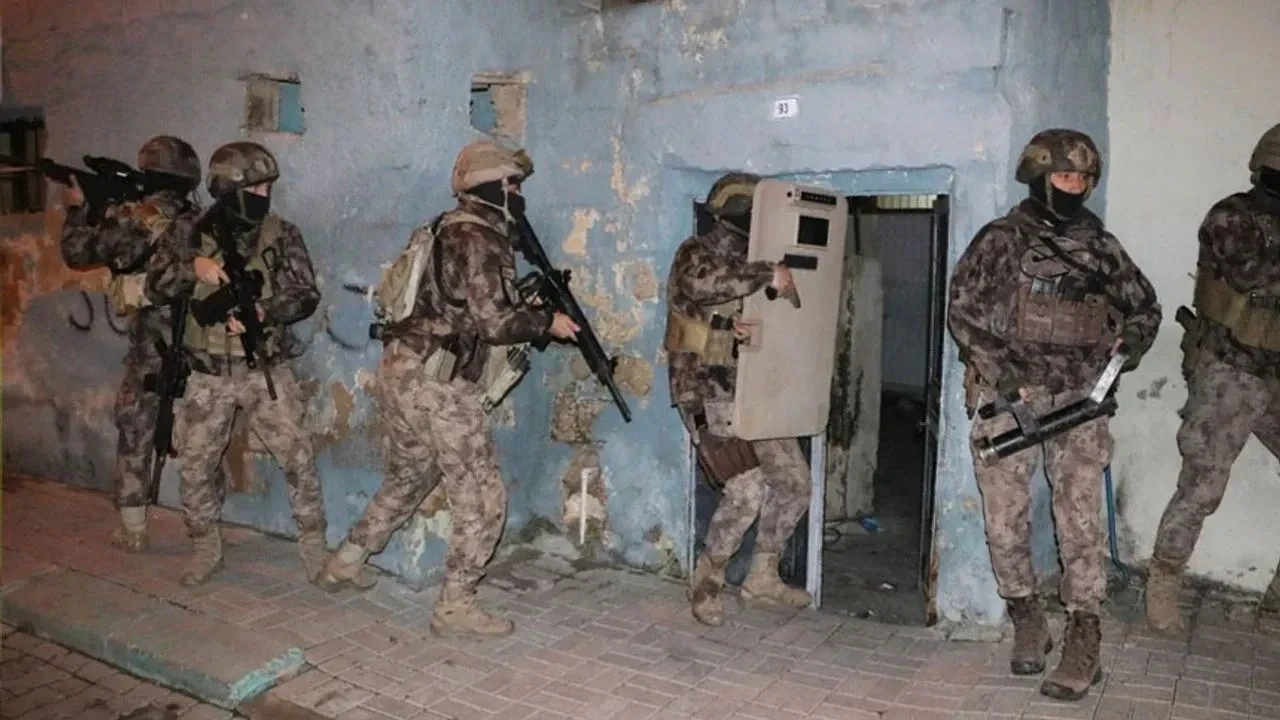 Narkoçlik-43 operasyonunda 1,3 ton uyuşturucu ele geçirildi