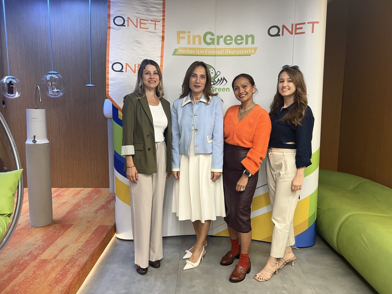 Kadınlara ve gençlere finansal okuryazarlık eğitimi