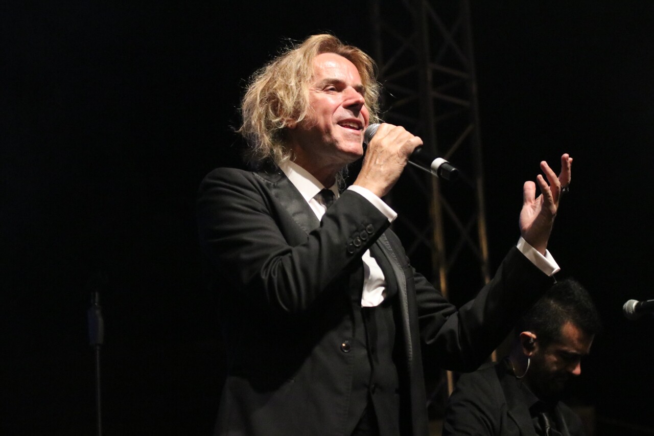 Binlerce Kişi Tek Yürek