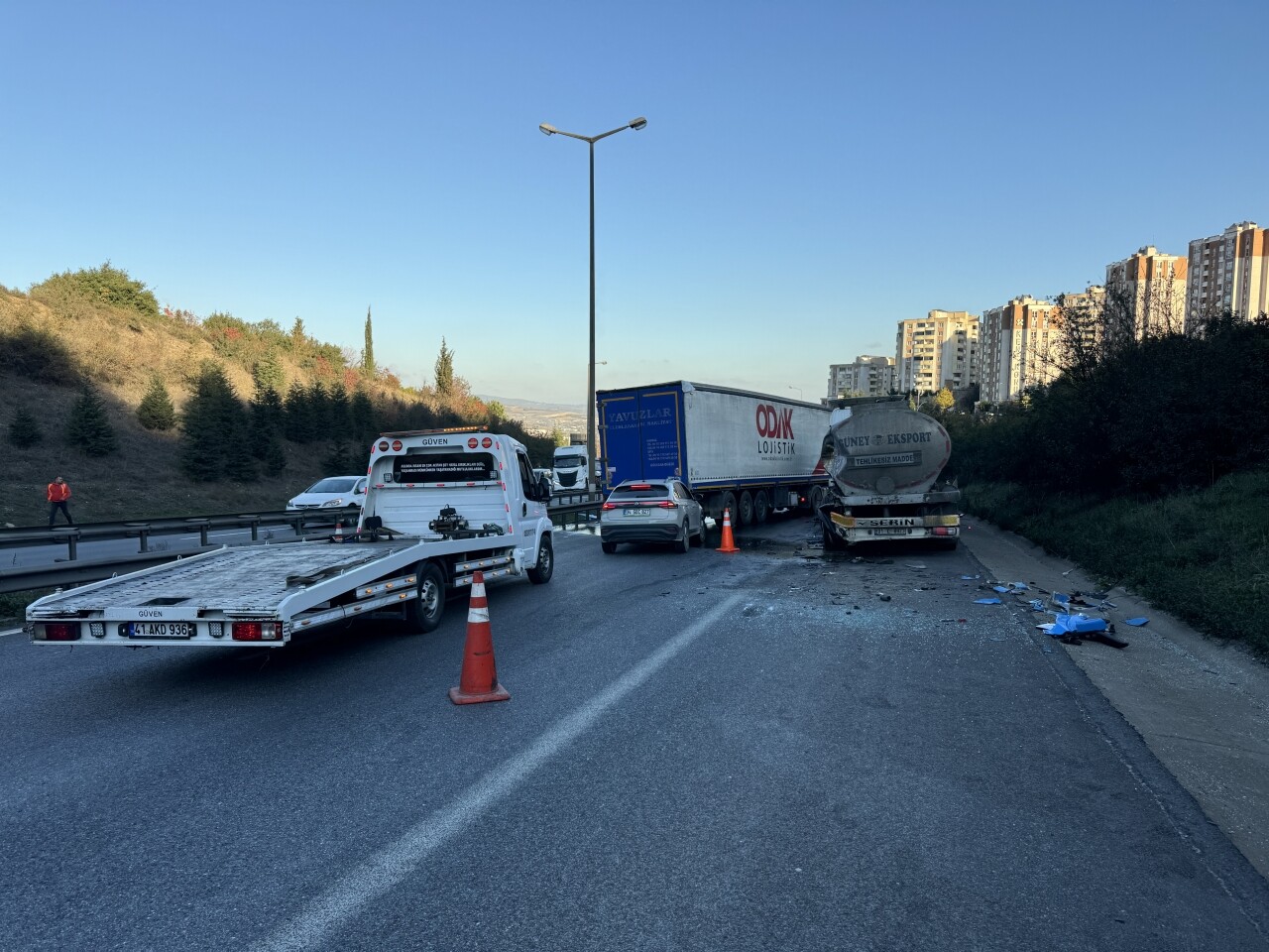 Anadolu Otoyolu'ndaki zincirleme trafik kazasında 5 kişi yaralandı