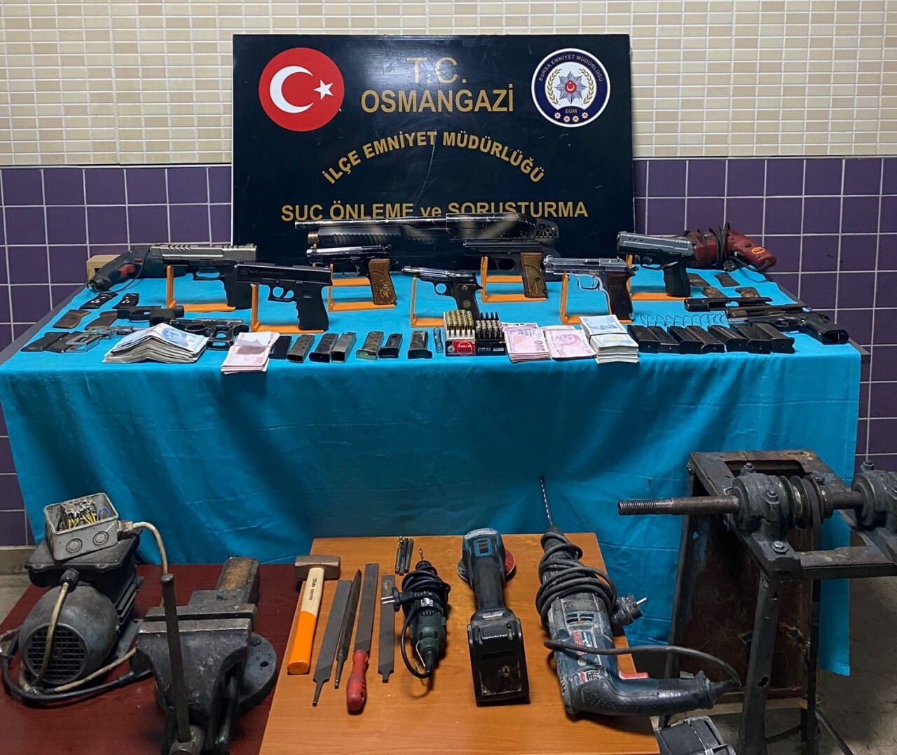 Evinde kaçak silah üreten şüpheli tutuklandı