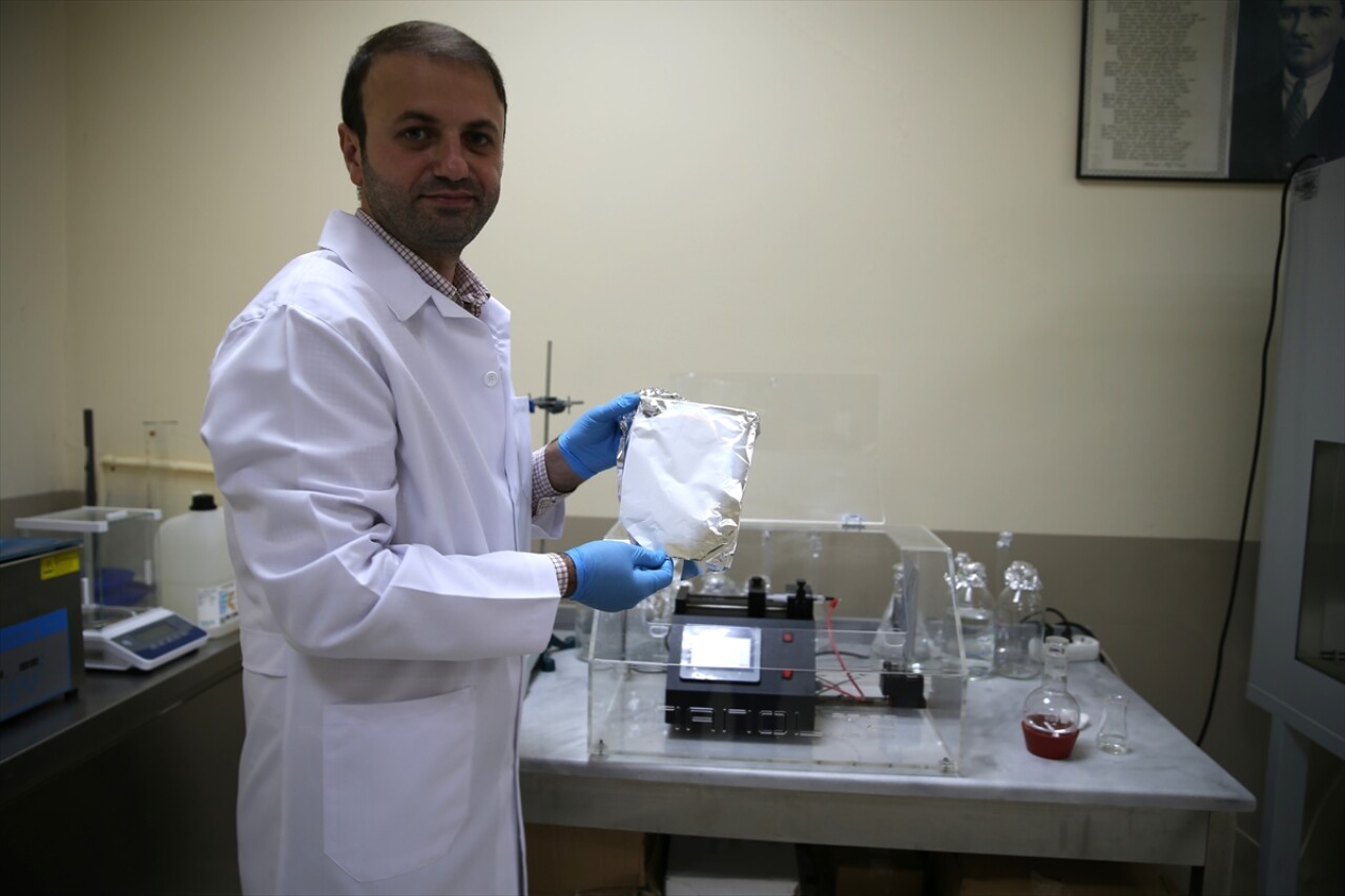 Trakya Üniversitesi'nde antimikrobiyal yara örtüsü geliştirildi