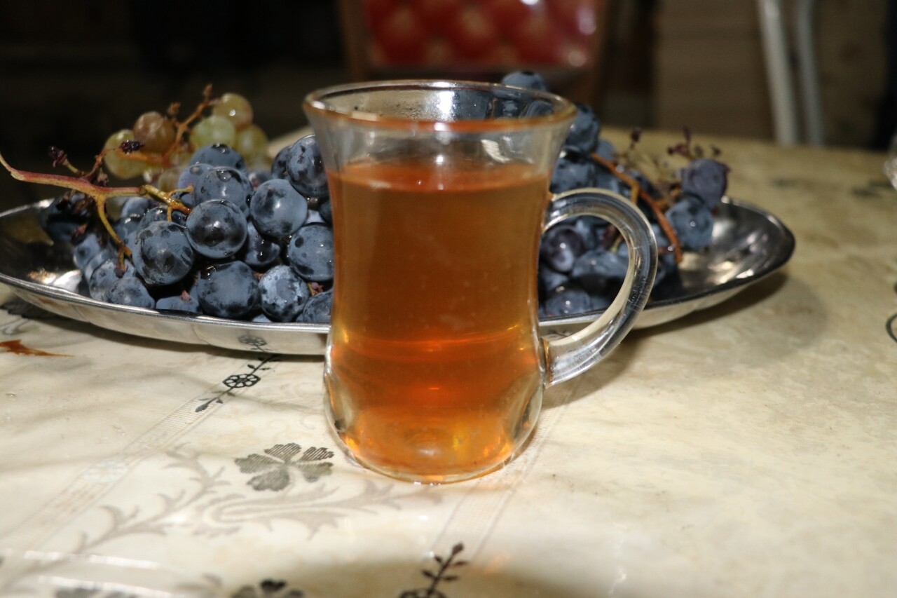 Yazıköy sirkesi asırlık fıçıda mayalanıp mutfaklardaki yerini alıyor