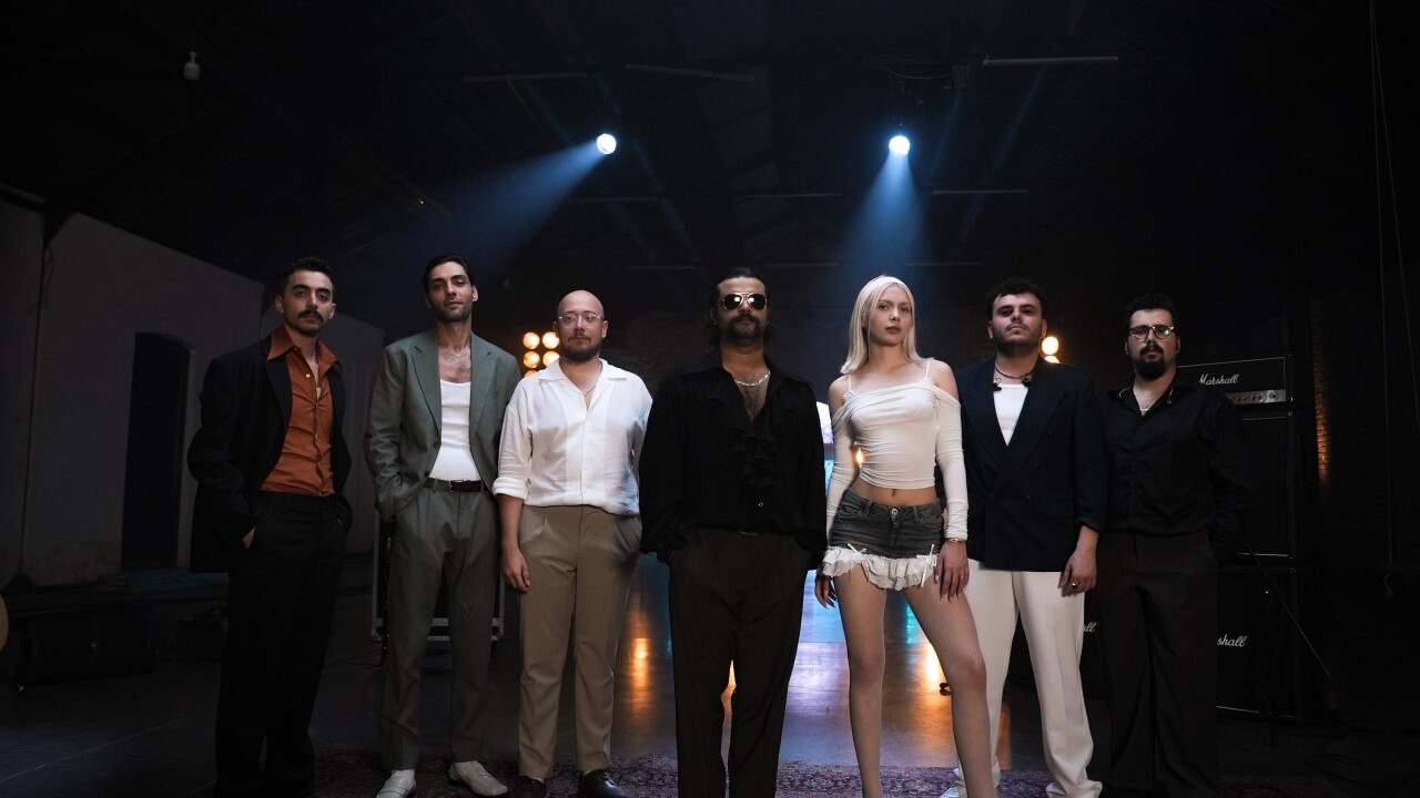 Dedublüman'ın Aleyna Tilki düeti dünya listelerinde