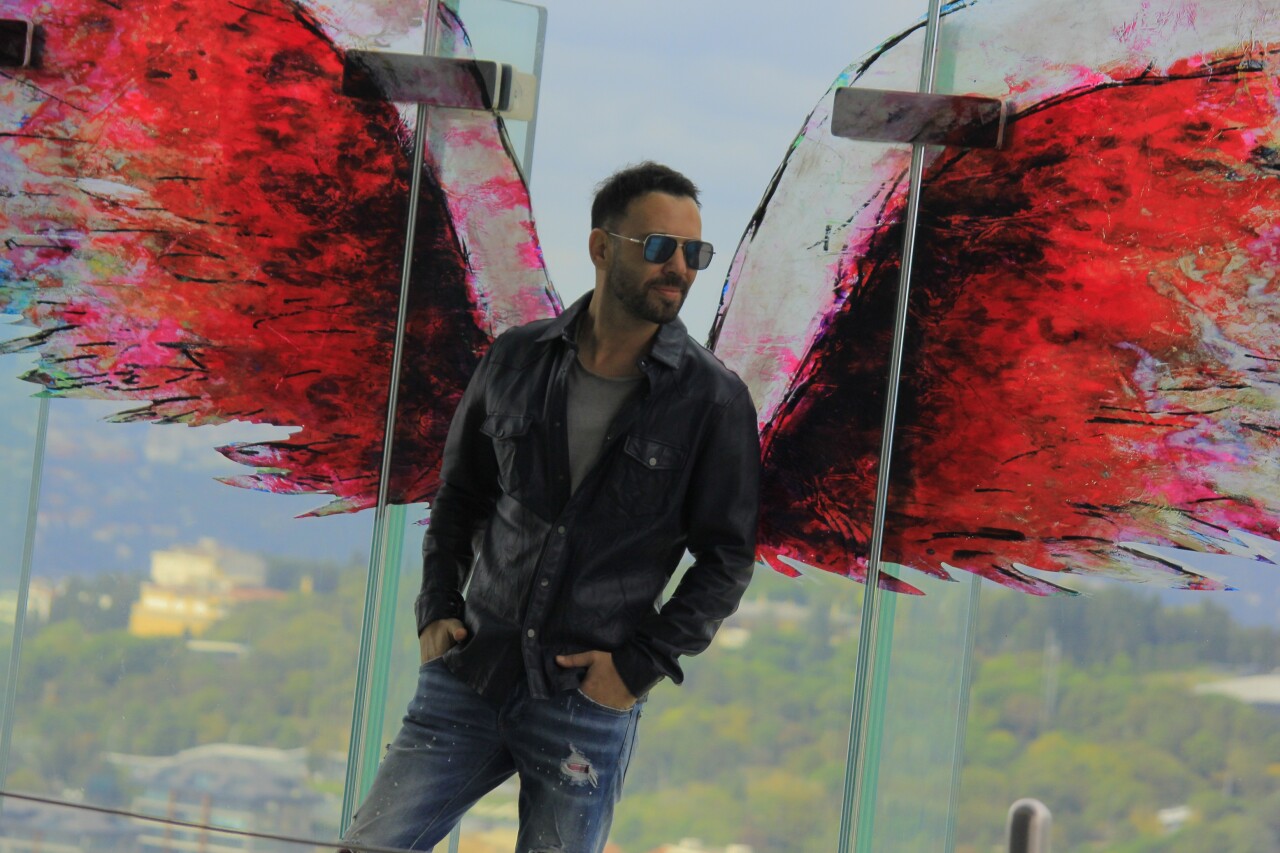 Berksan İstanbul'u izlerken şarkı yazdı