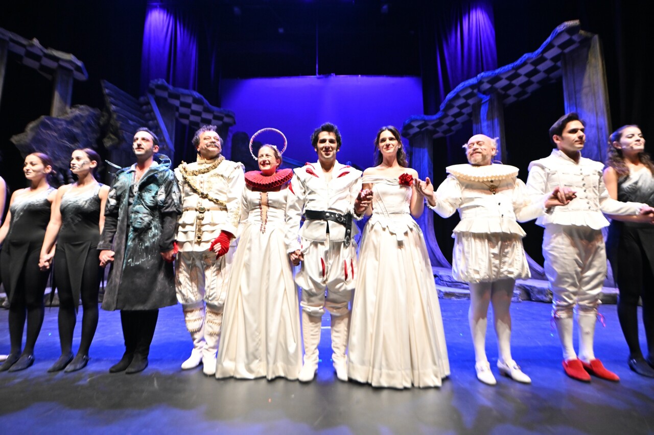 Maximum Uniq Aralık ayı etkinlik takvimi! Maximum Uniq'de kimler sahne alacak?