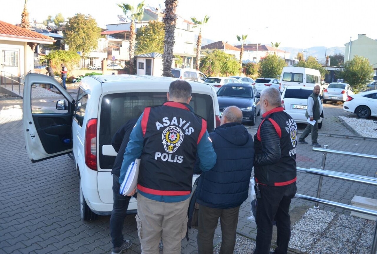 Muğla'da 10 marketten hırsızlık yaptığı iddiasıyla yakalanan kişi tutuklandı