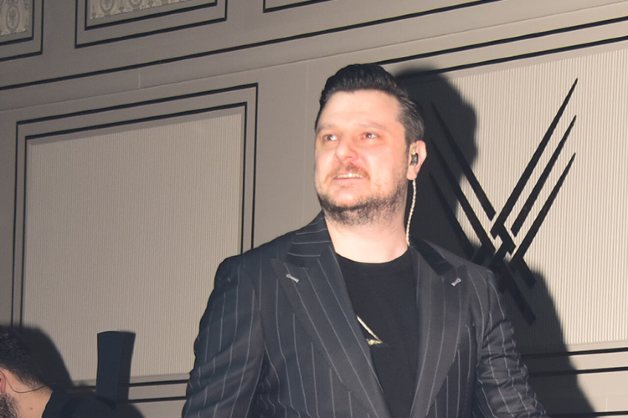 Ekin Uzunlar'dan Yeni Şarkı Müjdesi