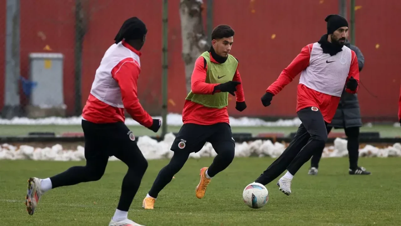 Ümraniyespor – Gençlerbirliği maçı öncesi son hazırlıklar tamamlandı! Maç sonucu ne olur?