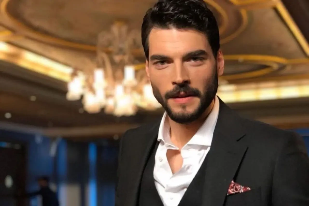 Akın Akınözü İstiklal Madalyası ile Cannes’da ! 1