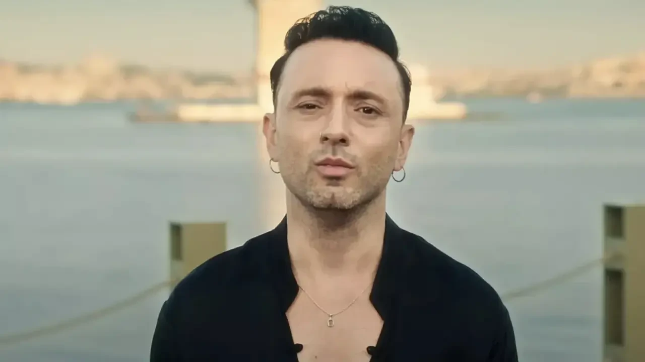 Mabel Matiz'den duygusal anma: Güllü 'Kopamam Senden!' 1