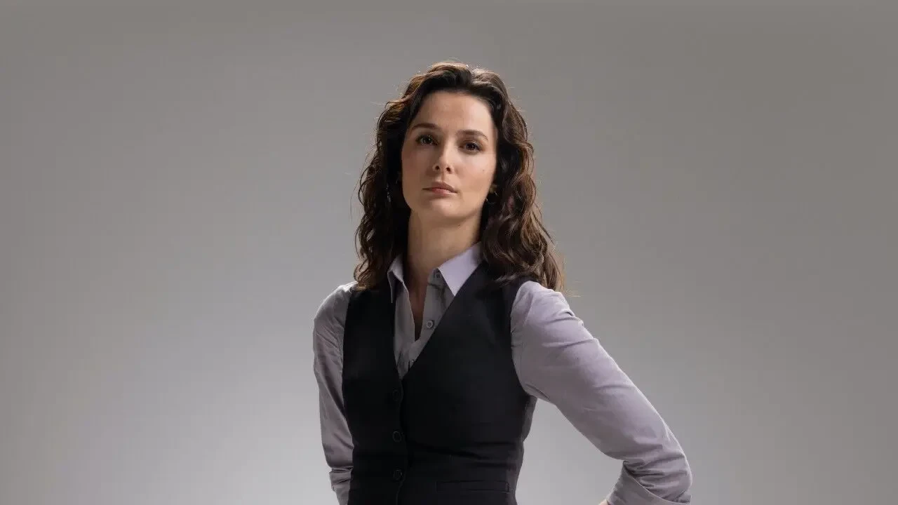 Eşref Rüya’nın yıldızı Büşra Develi’den aşk mesajı! 1