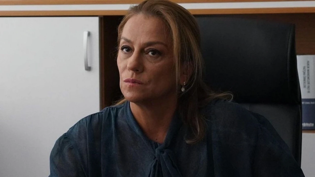 Zembilli Dizisi Ayşen Sezerel Kimdir? Nereli, Kaç Yaşında, Evli mi, Rol Aldığı Diziler!