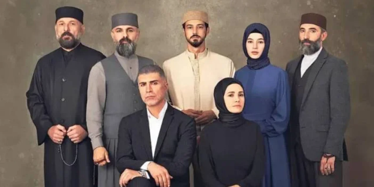 Kızıl Goncalar, Altın Kelebek Ödülleri'ne Damgasını Vurdu! Mert Yazıcıoğlu, Ömür Atay ve Şükrü Necati Şahin Büyük Ödülleri Topladı