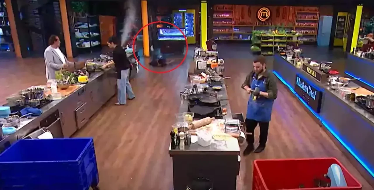 MasterChef'te 3. Eleme Adayı (12 Aralık) Şoke Etti! Onur Yerde, Beyza ile Eda Karşı Karşıya!