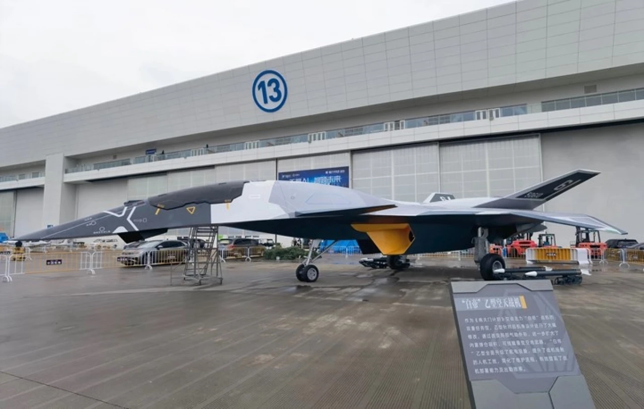 Çin’in 6. Nesil Savaş Uçağı Özellikleri! İlk Kez Görüntülendi!