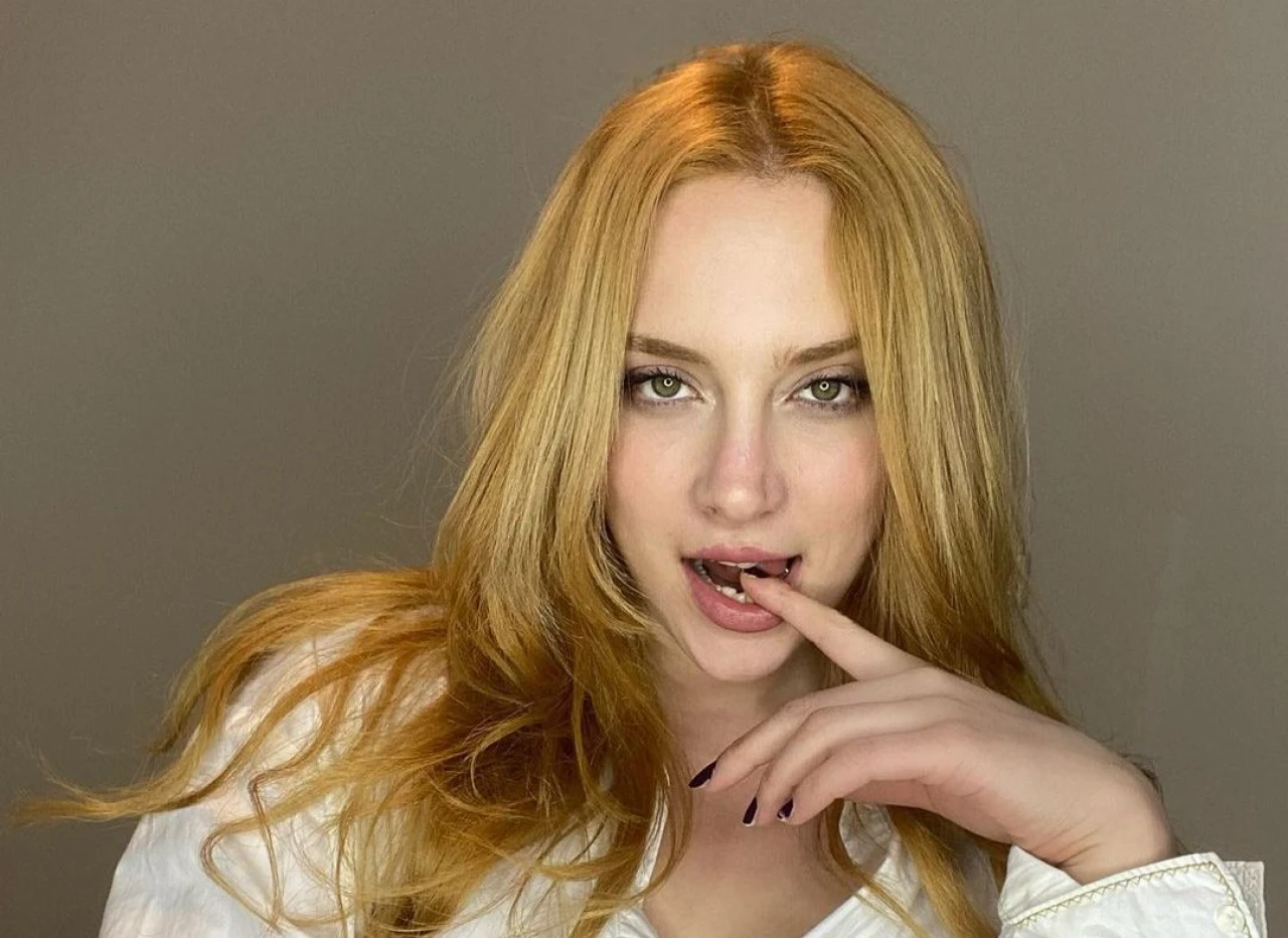 Güzel ve Başarılı Oyuncu Hayal Köseoğlu Evli mi, Kaç Yaşında, Boyu Kilosu, Aslen Nereli?