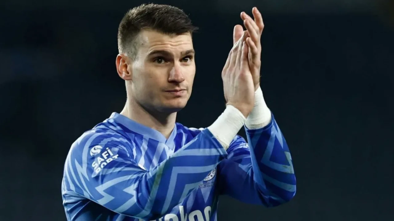 Fenerbahçe, Livakovic'in Bonservis Bedelini Belirledi!