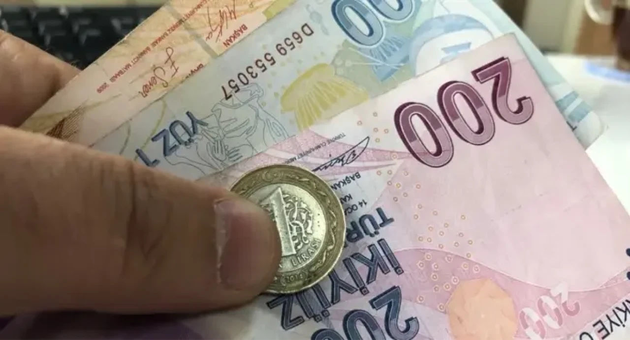 Memur ve Emekli Zam Farkları Ocak 2025’te Yatacak mı? Ne Kadar Ödenecek?