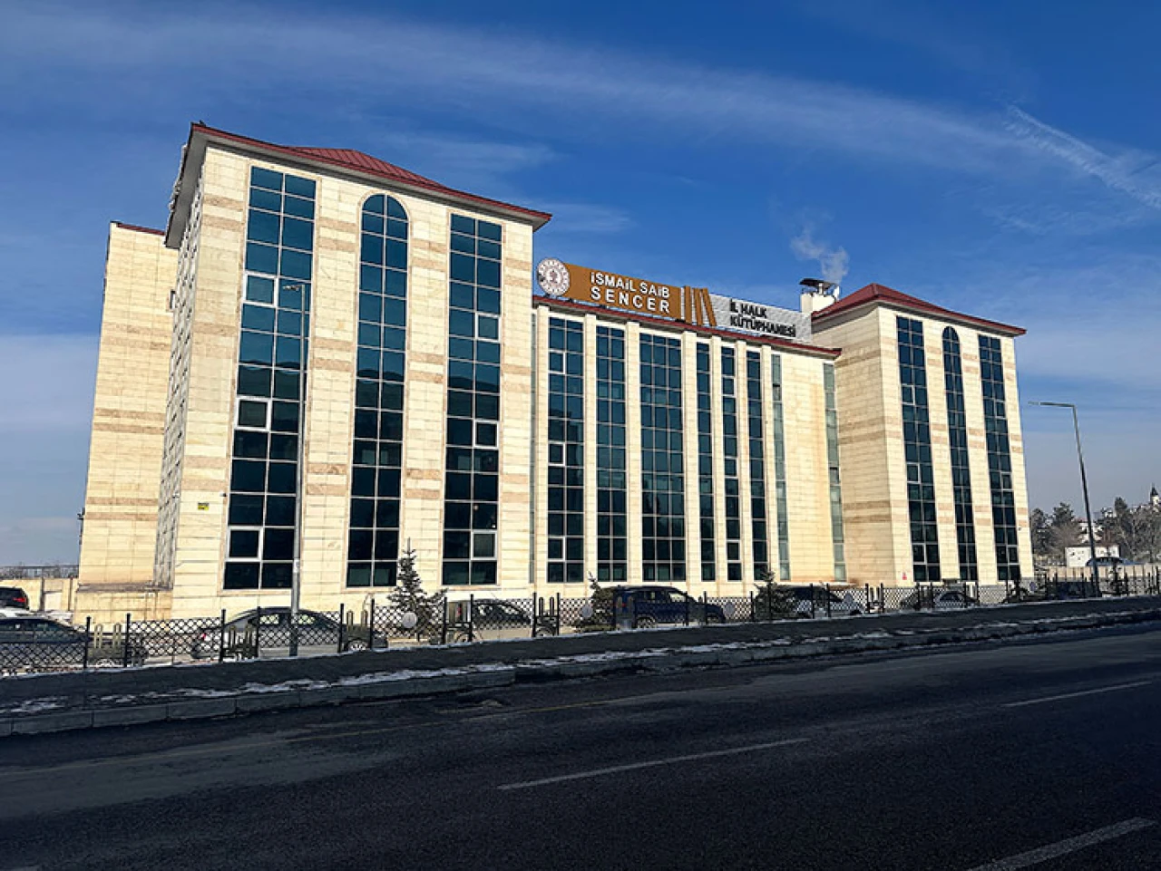 Erzurum'un Modern Kütüphanesi Geçen Yıl Rekor Kırarak 812 Bin Ziyaretçi Ağırladı