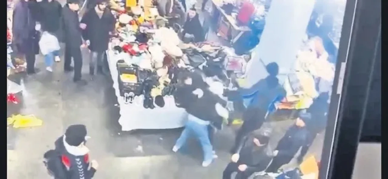 Ünlü İtalyan Şef Andrea Minguzzi'nin Oğlu Kadıköy Bit Pazarında Saldırıya Uğradı! Saldırının Sebebi Pes Dedirtti