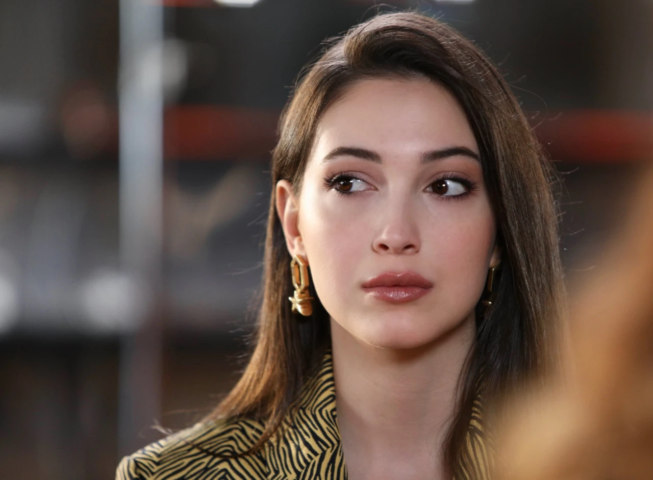 Kral Kaybederse’nin Gözdesi Cemre Gümeli Kimdir? Evli Mi, Nereli, Kaç Yaşında ve Hangi Dizilerde Rol Aldı?