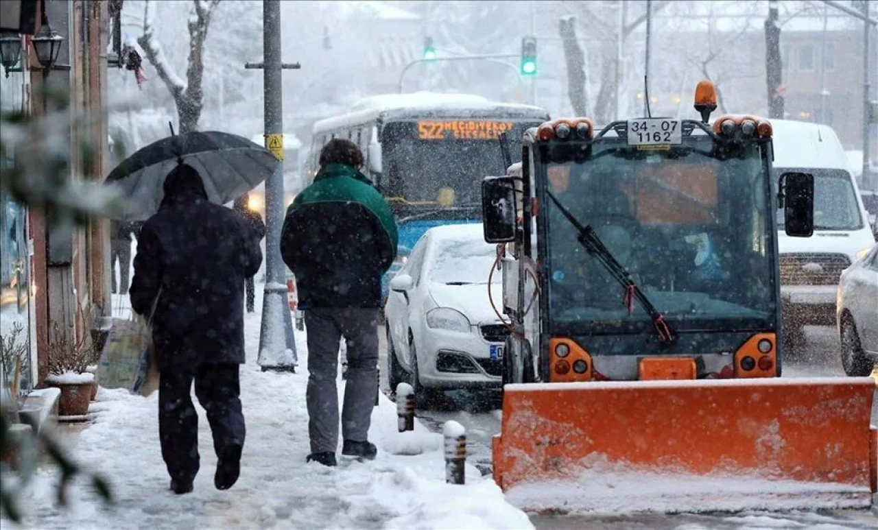İstanbul’a Kar Yağışı Müjdesi! Meteoroloji Şubat Ayı İçin Tarih Verdi