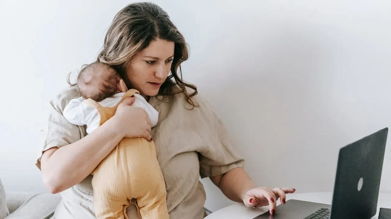 Çalışan Anne Bakıcı Desteği Kaç TL, Ne Kadar 2025? 305 Euro Mu Destek Veriliyor?