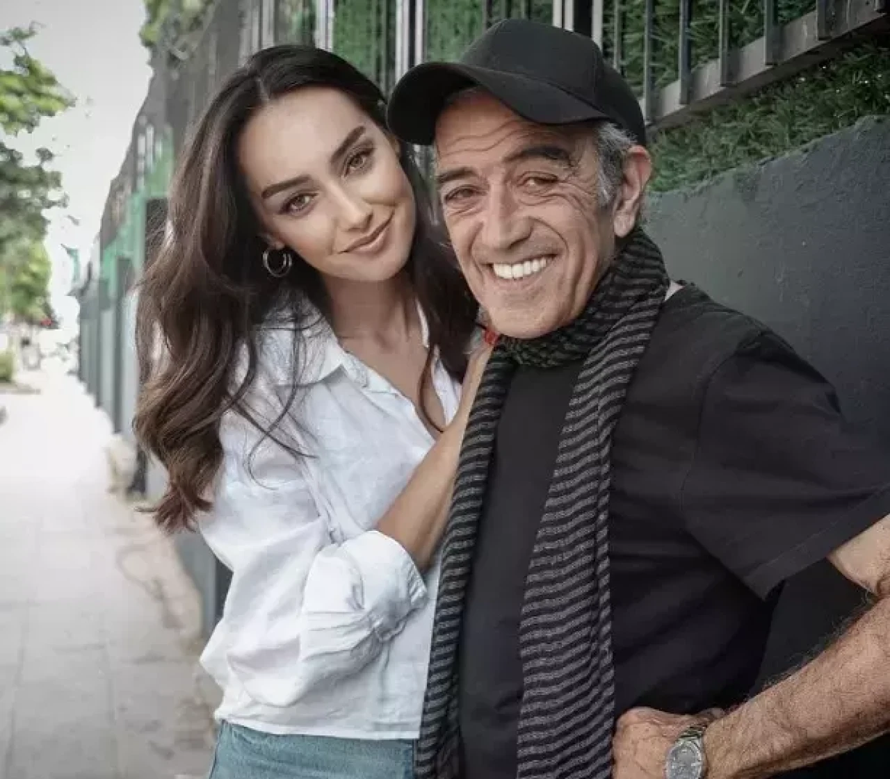 Türkü Akbayram Kimdir, Kaç Yaşında, Evli Mi? Edip Akbayram’ın Şarkıcı Kızı Hakkında Her Şey! İşte Detaylar!