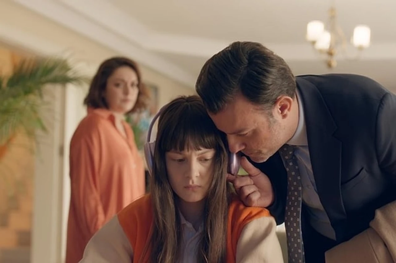 Başka Bir Gün Dizisi Hangi Diziden, Eserden Uyarlama mı? Konusu Kimin Hayatını Anlatıyor?