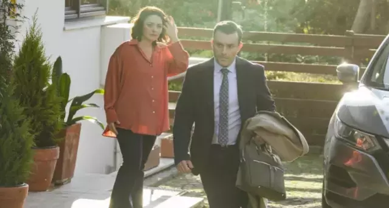 Ezgi Mola'nın Dizisi Başka Bir Gün Oyuncular Listesi (Tam Kadro) | Kimler Oynuyor?